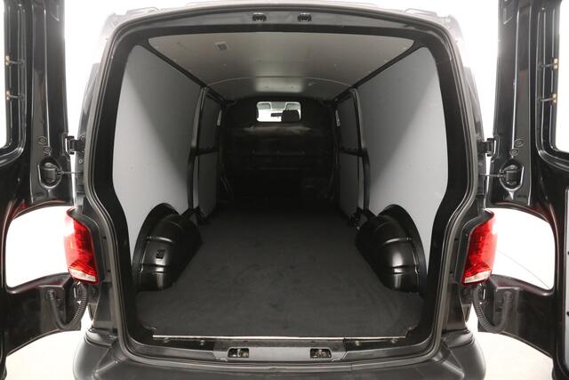 Volkswagen TRANSPORTER 2.0 TDI L2H1 150PK DSG Automaat Airco Camera 2xSchuifdeur Carplay Cruise PDC Trekhaak
