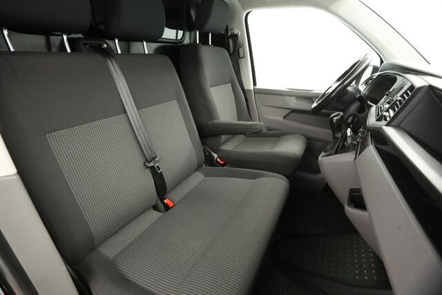 Volkswagen TRANSPORTER 2.0 TDI L2H1 150PK DSG Automaat Airco Camera 2xSchuifdeur Carplay Cruise PDC Trekhaak