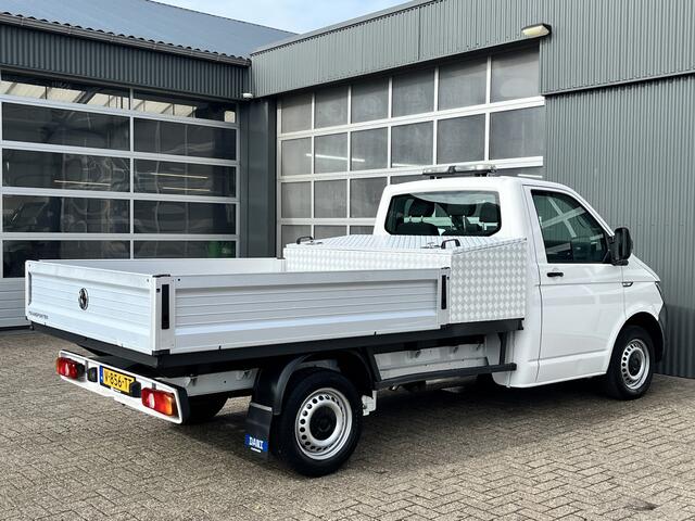 Volkswagen TRANSPORTER 2.0 TDI L2H1 Pick up open laadbak met Airco Telefoonverbinding Navigatiesysteem 3-Persoons Gereedschapskist 1e eigenaar Dealer onderhouden P-up Bakwagen Doka Pritsche Euro 6