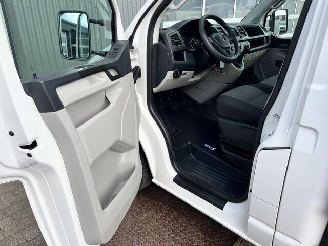 Volkswagen TRANSPORTER 2.0 TDI L2H1 Pick up open laadbak met Airco Telefoonverbinding Navigatiesysteem 3-Persoons Gereedschapskist 1e eigenaar Dealer onderhouden P-up Bakwagen Doka Pritsche Euro 6