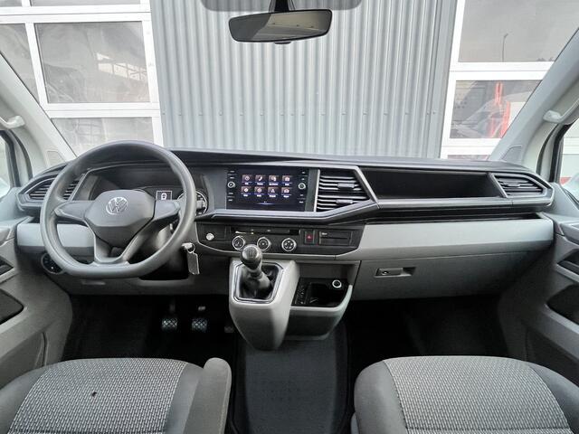 Volkswagen TRANSPORTER 2.0 TDI L2H1 150PK DC Airco Cruise controle Telefoonverbinding Trekhaak 2500kg Apple carplay Navigatiesysteem schuifdeur Euro 6 DC 1e eigenaar Dealer onderhouden