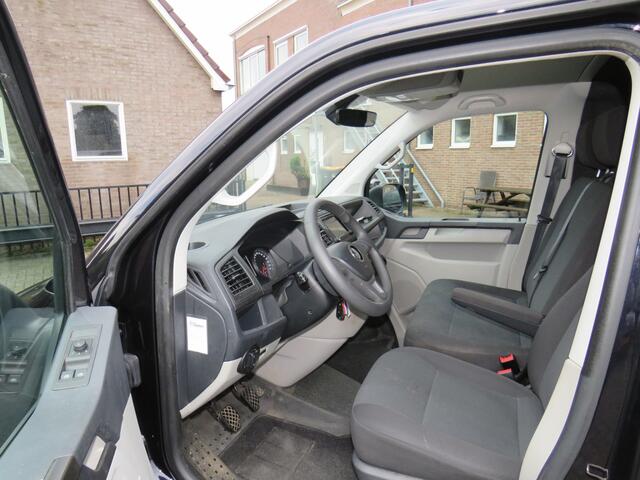 Volkswagen TRANSPORTER 2.0 TDI 102Pk L2H1 Comfortline GB * Rijklaarprijs incl. garantie * Navi * Parkeersensoren * Trekhaak * Lichtmetalen velgen