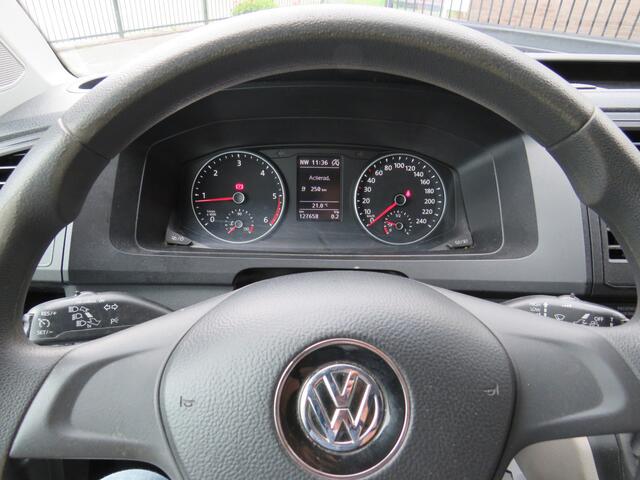 Volkswagen TRANSPORTER 2.0 TDI 102Pk L2H1 Comfortline GB * Rijklaarprijs incl. garantie * Navi * Parkeersensoren * Trekhaak * Lichtmetalen velgen