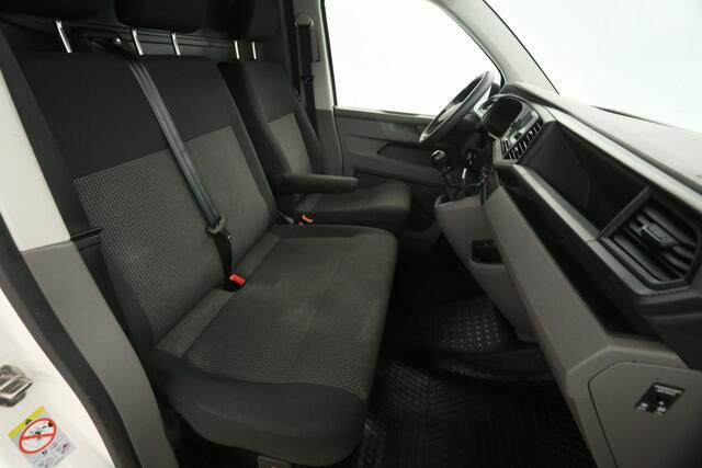Volkswagen TRANSPORTER 2.0 TDI L1H1 140PK Airco Cruise Carplay PDC 3 Persoons Elektrpakket