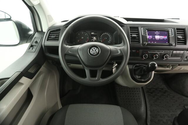 Volkswagen TRANSPORTER 2.0 TDI L2H1 Airco Camera Cruise Trekhaak Imperiaal PDC Elektrpakket