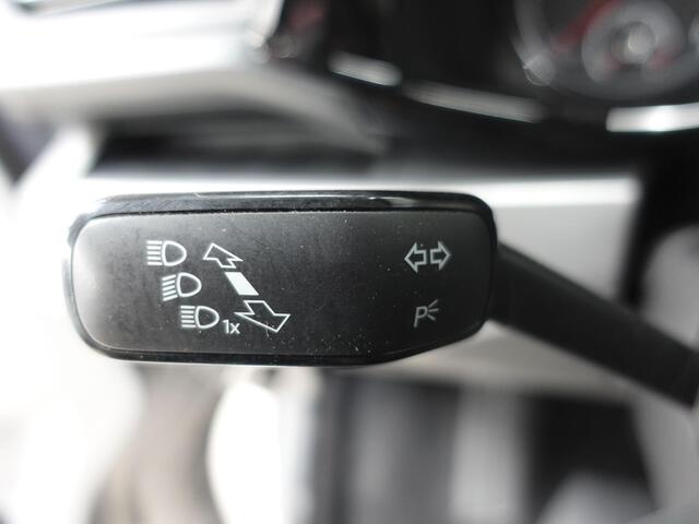 Volkswagen TRANSPORTER 2.0 TDI L2H1 Automaat Dubbele Cabine Airco Cruise Navi Parkeersensoren