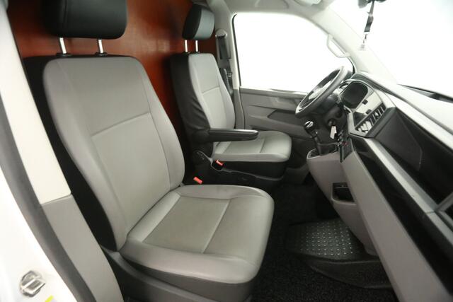 Volkswagen TRANSPORTER 2.0 TDI L2H1 Airco Cruise Carplay Navigatie PDC Trekhaak