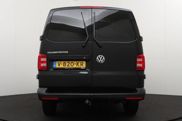 Volkswagen TRANSPORTER 2.0 TDI Aut L2H1 Comfortline Trekhaak Betimmering Camera