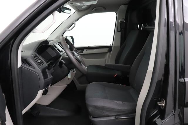 Volkswagen TRANSPORTER 2.0 TDI Aut L2H1 Comfortline Trekhaak Betimmering Camera