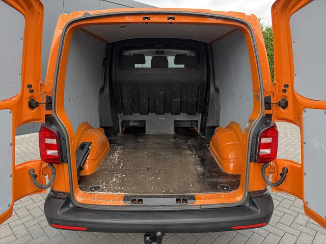 Volkswagen TRANSPORTER 2.0 TDI / L2H1 / DUBBELE CABINE / 1e EIG. / TREKHAAK / AIRCO / CRUISE / SIDEBARS