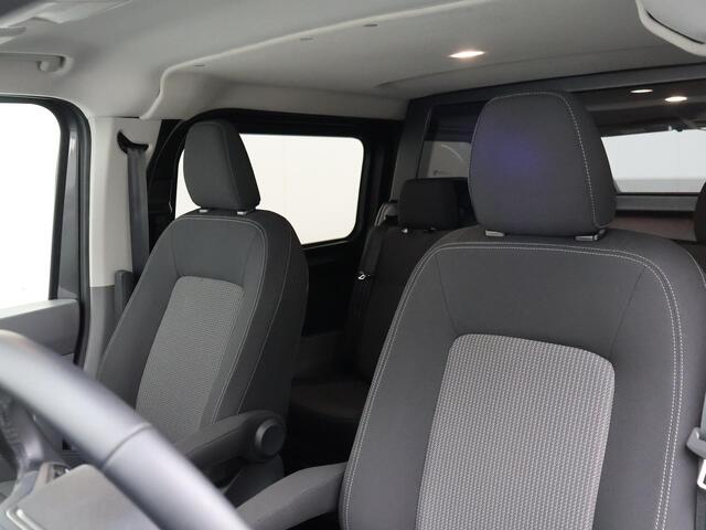 Volkswagen TRANSPORTER 2.0 TDI L2H1 DC 30 Bulli Intro L2 170 Pk Automaat Dubbele Cabine 5-Persoons | LM 19" Zwart Treeplanken | Navigatie Apple Carplay / Android Auto DAB+ | Trekhaak
