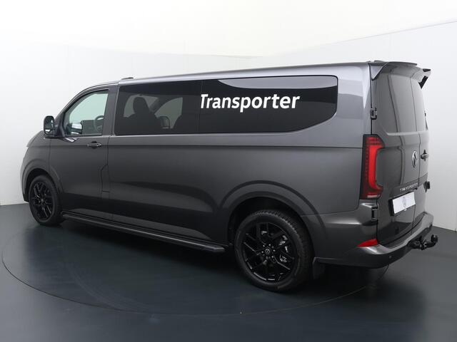 Volkswagen TRANSPORTER 2.0 TDI L2H1 DC 30 Bulli Intro L2 170 Pk Automaat Dubbele Cabine 5-Persoons | LM 19" Zwart Treeplanken | Navigatie Apple Carplay / Android Auto DAB+ | Trekhaak