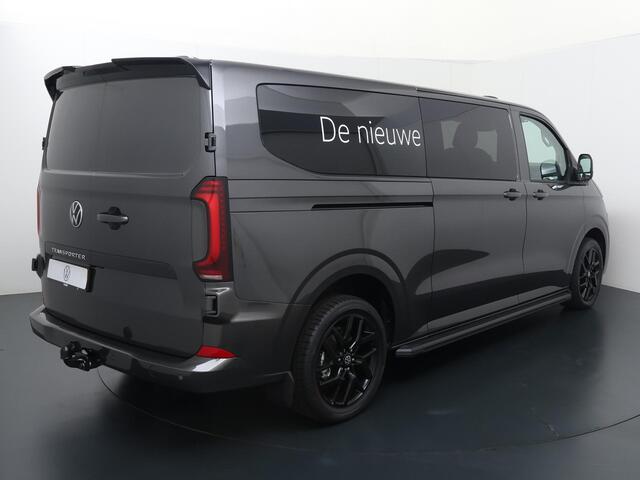 Volkswagen TRANSPORTER 2.0 TDI L2H1 DC 30 Bulli Intro L2 170 Pk Automaat Dubbele Cabine 5-Persoons | LM 19" Zwart Treeplanken | Navigatie Apple Carplay / Android Auto DAB+ | Trekhaak