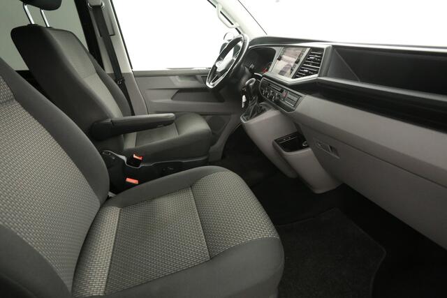 Volkswagen TRANSPORTER 2.0 TDI L2H1 150PK | Dubbele Cabine | 5 Persoons | DSG Automaat Airco Camera Carplay Cruise Navi PDC Trekhaak
