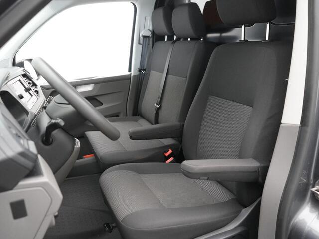 Volkswagen TRANSPORTER 2.0 TDI L2H1 110PK Airco | Navigatie ( Appel carplay / Andriod auto ) | Trekhaak |