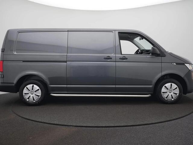 Volkswagen TRANSPORTER 2.0 TDI L2H1 110PK Airco | Navigatie ( Apple Carplay / Android auto ) | Trekhaak |