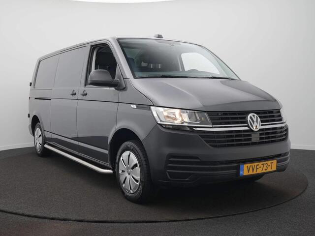 Volkswagen TRANSPORTER 2.0 TDI L2H1 110PK Airco | Navigatie ( Apple Carplay / Android auto ) | Trekhaak |