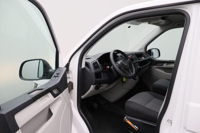 Volkswagen TRANSPORTER 2.0 TDI L1H1 Economy 2018 NAP Dealeronderhouden | Trekhaak | Elektrische ramen + spiegels | Radio USB |