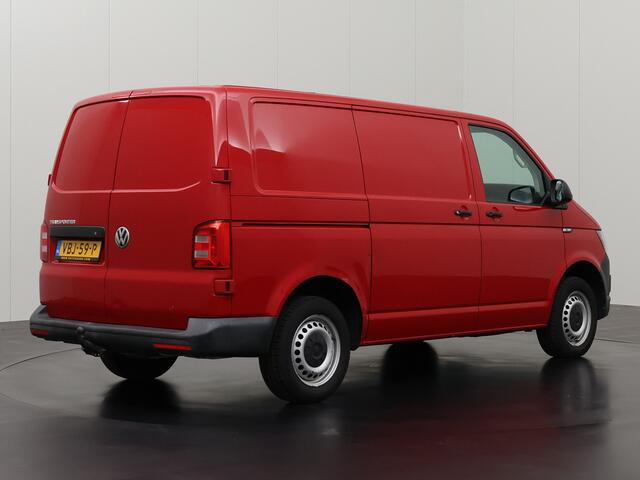 Volkswagen TRANSPORTER 2.0TDI 150PK | Navigatie | Airco | 3-Persoons | Trekhaak
