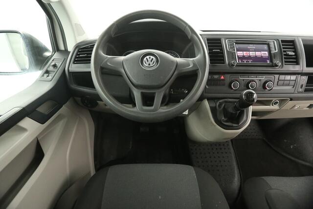 Volkswagen TRANSPORTER 2.0 TDI L2H1 140PK | Dubbele Cabine | 6 Persoons | Airco Carplay Navi Imperiaal Trekhaak