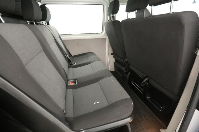 Volkswagen TRANSPORTER 2.0 TDI L2H1 140PK | Dubbele Cabine | 6 Persoons | Airco Carplay Navi Imperiaal Trekhaak