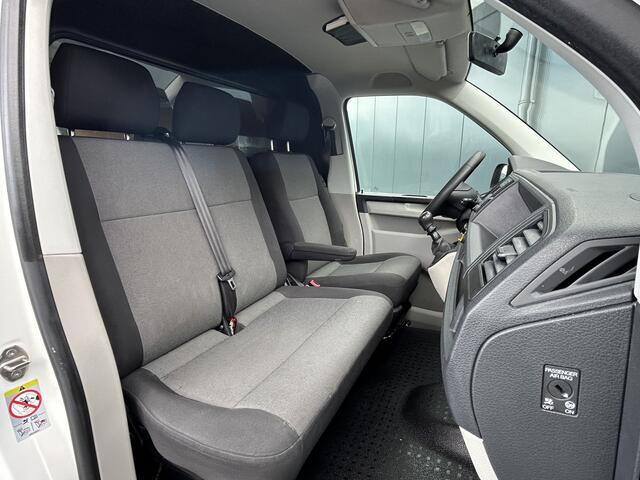 Volkswagen TRANSPORTER 2.0 TDI 102 PK / L2H1 / 1e EIG. / ALUCA INRICHTING / IMPERIAAL / TREKHAAK / AIRCO / CRUISE / BLUETOOTH / 3-ZITS