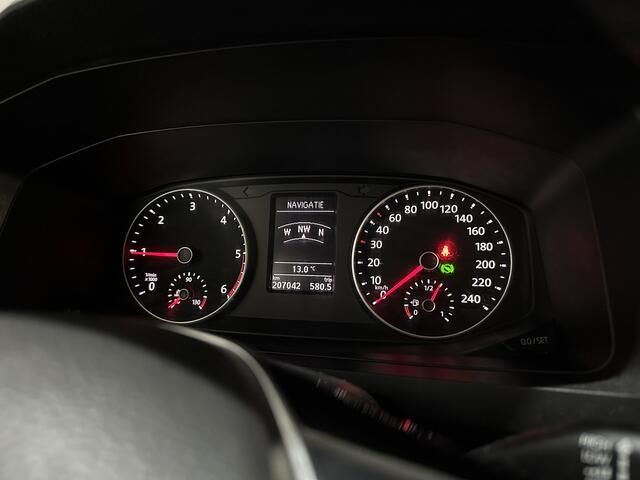 Volkswagen TRANSPORTER 2.0 TDI L2H1 Highline - Automaat - Navi / Carplay / PDC