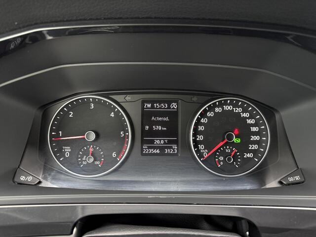 Volkswagen TRANSPORTER 2.0 TDI L2H1 DC Highline 5 persoons ?Automaat ?Full LED ?Half Leder Alcantara ?Dubbele Schuifdeur ?Navigatie ?Parkeersensoren ?Trekhaak