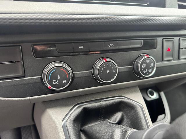 Volkswagen TRANSPORTER 2.0 TDI L2H1 28 Economy Business PDC voor en achter Carplay
