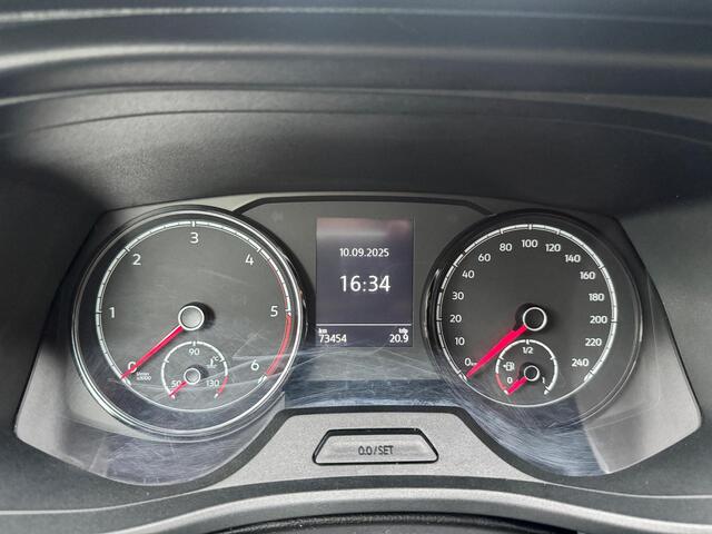 Volkswagen TRANSPORTER 2.0 TDI L2H1 28 Economy Business PDC voor en achter Carplay