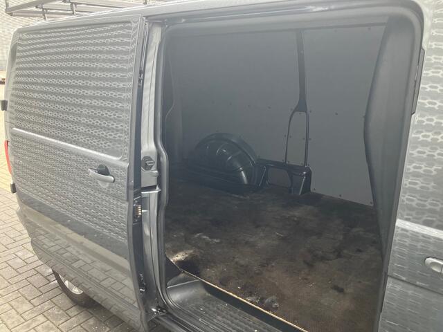 Volkswagen TRANSPORTER 2.0 TDI 150PK DSG L2H1 28 Highline
