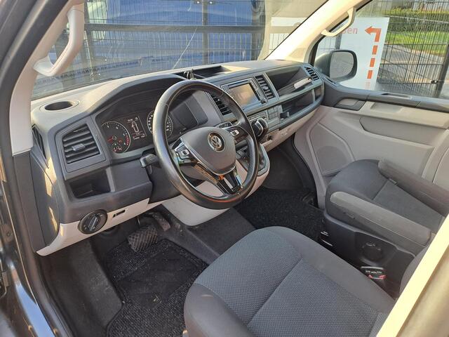 Volkswagen TRANSPORTER 2.0 TDI L2H1 Highline, Trekhaak, Apple Carplay, Airco, Cruise Control