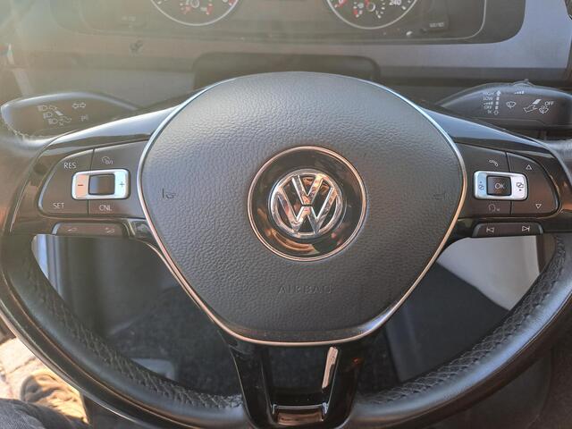 Volkswagen TRANSPORTER 2.0 TDI L2H1 Highline, Trekhaak, Apple Carplay, Airco, Cruise Control