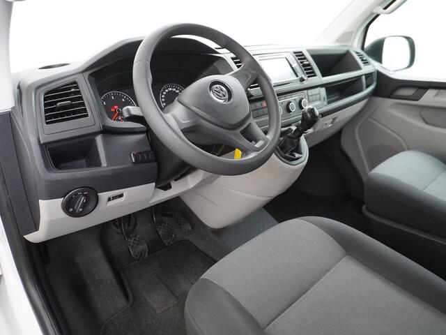 Volkswagen TRANSPORTER 2.0TDI L2H1 DUBBELE CABINE Apple Carplay Android Auto Trekhaak Airco Comfortline Betonplex Vloer Lat om Lat betimmering Euro 6 Schuifdeur Origineel Nederlandse Auto
