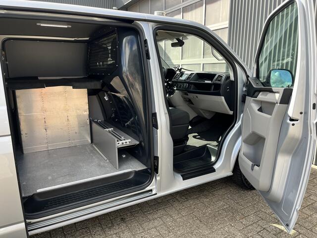 Volkswagen TRANSPORTER 2.0 TSI L2H1 Benzine/Cng Dubbele Schuifdeur Airco Cruise controle Bpm vrij Trekhaak Klep achter Omvormer Kastinrichting Standkachel Euro 6 Benzine Ideaal voor ombouw naar Camper !!