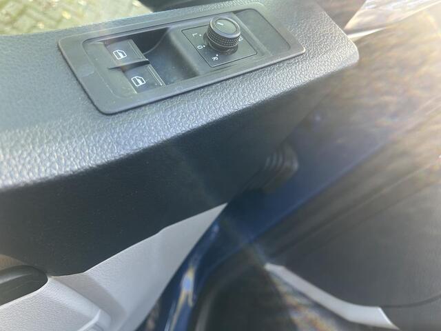 Volkswagen TRANSPORTER 2.0 TDI L1H1 Comfortline 102PK | CarPlay | voorruit verw | PDC | trekhaak
