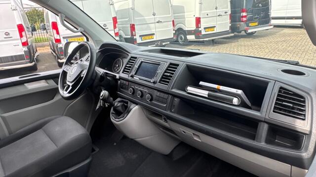 Volkswagen TRANSPORTER 2.0 TDI 75KW 102PK L2H1 EURO 6 AIRCO/ CRUISE CONTROL/ TREKHAAK/ NAVIGATIE/ 100% DEALERONDERHOUDEN