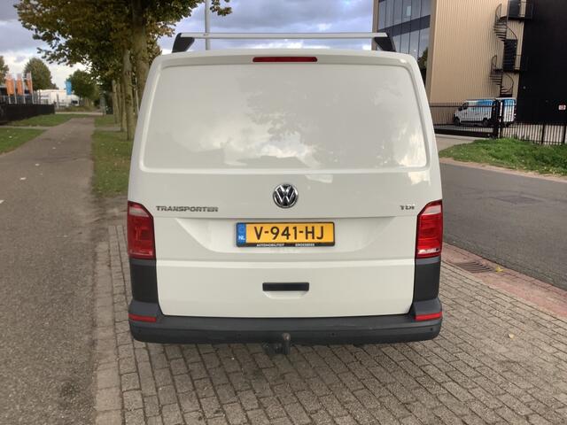 Volkswagen TRANSPORTER 2.0 TDI L1H1 met inrichting