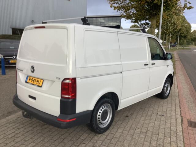 Volkswagen TRANSPORTER 2.0 TDI L1H1 met inrichting
