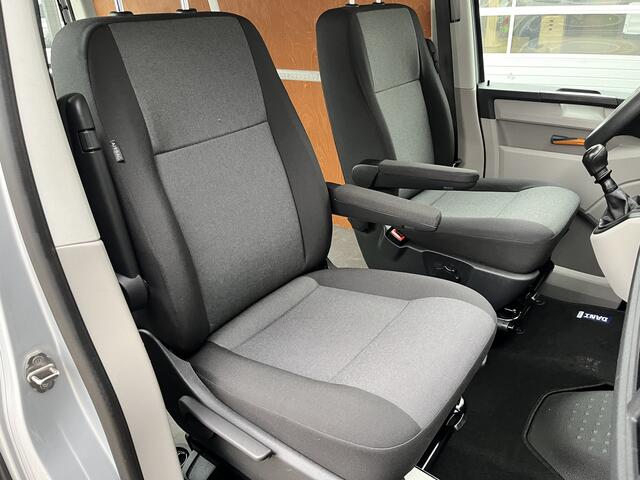 Volkswagen TRANSPORTER 2.0 TDI L1H1 Btw/Bpm vrij!! Marge Airco Cruise controle Trekhaak 2200kg Trekgewicht Parkeersensoren achter Telefoonvoorbereiding 2-Persoons Navigatiesysteem Euro 6 Beste