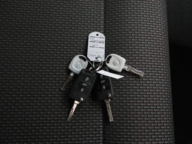 Volkswagen TRANSPORTER 2.0TDI 150PK DSG Automaat Bulli | Navigatie | Camera | Airco | Cruise | trekhaak