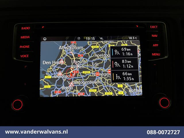 Volkswagen TRANSPORTER 2.0 TDI L2H1 Euro6 Airco | Navigatie | Apple Carplay | Android Auto | Cruisecontrol Trekhaak, Sidebars, LM velgen, Bijrijdersbank