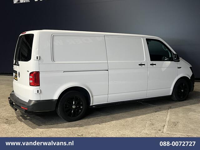 Volkswagen TRANSPORTER 2.0 TDI L2H1 Euro6 Airco | Navigatie | Apple Carplay | Android Auto | Cruisecontrol Trekhaak, Sidebars, LM velgen, Bijrijdersbank
