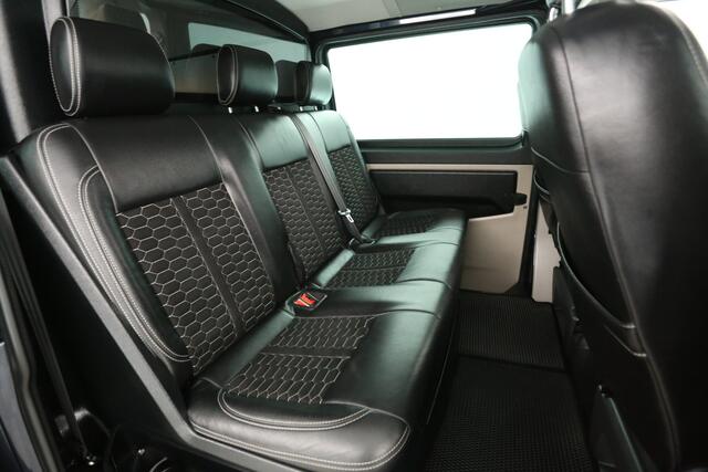 Volkswagen TRANSPORTER 2.0 TDI L2H1 204PK | DC | Automaat | Pano | Airco | Camera | Carplay | Adaptive Cruise | Trekh. | 2xSchuifdeur
