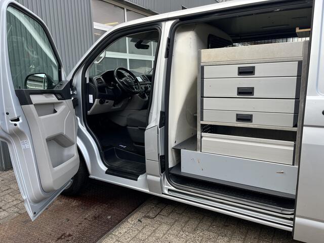 Volkswagen TRANSPORTER 2.0 TSI L1H1 Benzine/Cng Dubbele Schuifdeur Airco Cruise controle Bpm vrij Trekhaak Klep achter Stand kachel Euro 6 Benzine Ideaal voor ombouw naar Camper !!