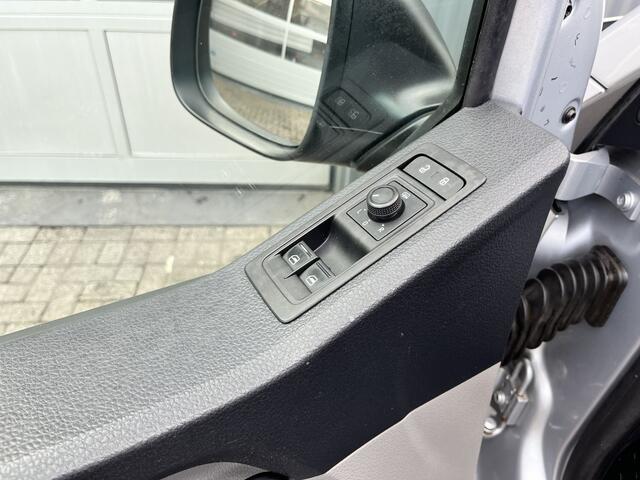 Volkswagen TRANSPORTER 2.0 TSI L1H1 Benzine/Cng Dubbele Schuifdeur Airco Cruise controle Bpm vrij Trekhaak Klep achter Stand kachel Euro 6 Benzine Ideaal voor ombouw naar Camper !!