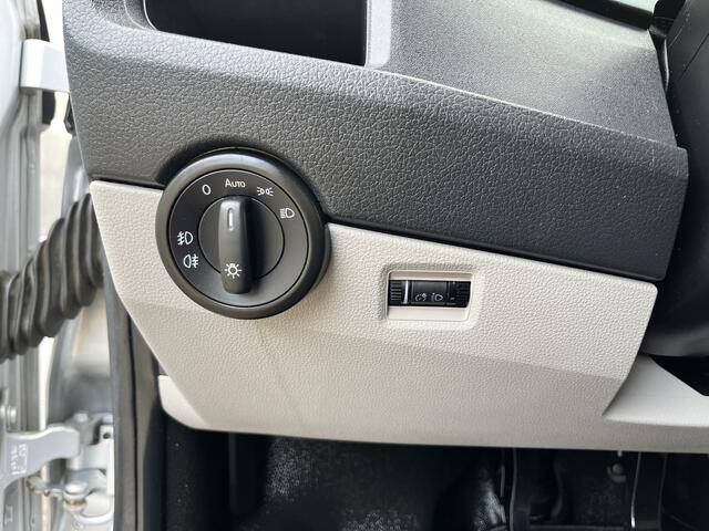 Volkswagen TRANSPORTER 2.0 TSI L1H1 Benzine/Cng Dubbele Schuifdeur Airco Cruise controle Bpm vrij Trekhaak Klep achter Stand kachel Euro 6 Benzine Ideaal voor ombouw naar Camper !!