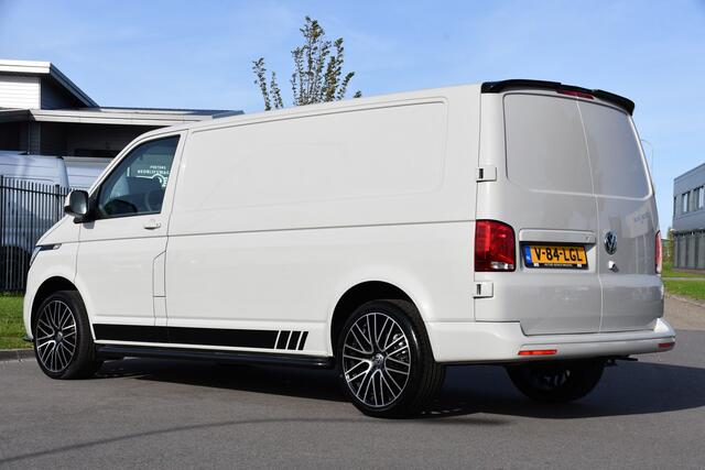 Volkswagen TRANSPORTER 2.0 TDI L2H1 PB Edition Camera, Cruise, Carplay, Leder, 150pk, Automaat, Multimedia, laadruimte pakket, Uniek!