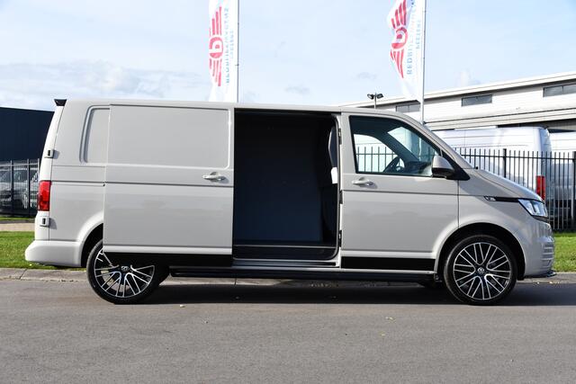 Volkswagen TRANSPORTER 2.0 TDI L2H1 PB Edition Camera, Cruise, Carplay, Leder, 150pk, Automaat, Multimedia, laadruimte pakket, Uniek!
