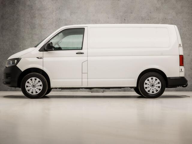 Volkswagen TRANSPORTER 2.0 TDI L1H1 Pro (AIRCO, CRUISE, BLUETOOTH, 3 ZITPLAATSEN, TREKHAAK, ARMSTEUN, NIEUWE APK, IEUWSTAAT)